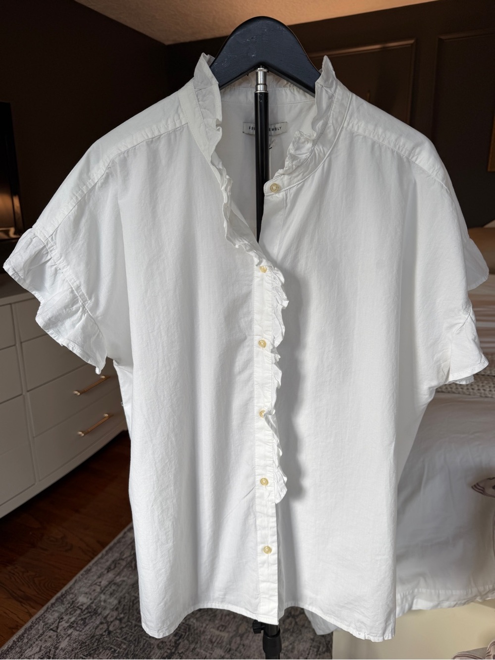 Free Assembly White Ruffle Trim 100% Cotton Top XL NWT